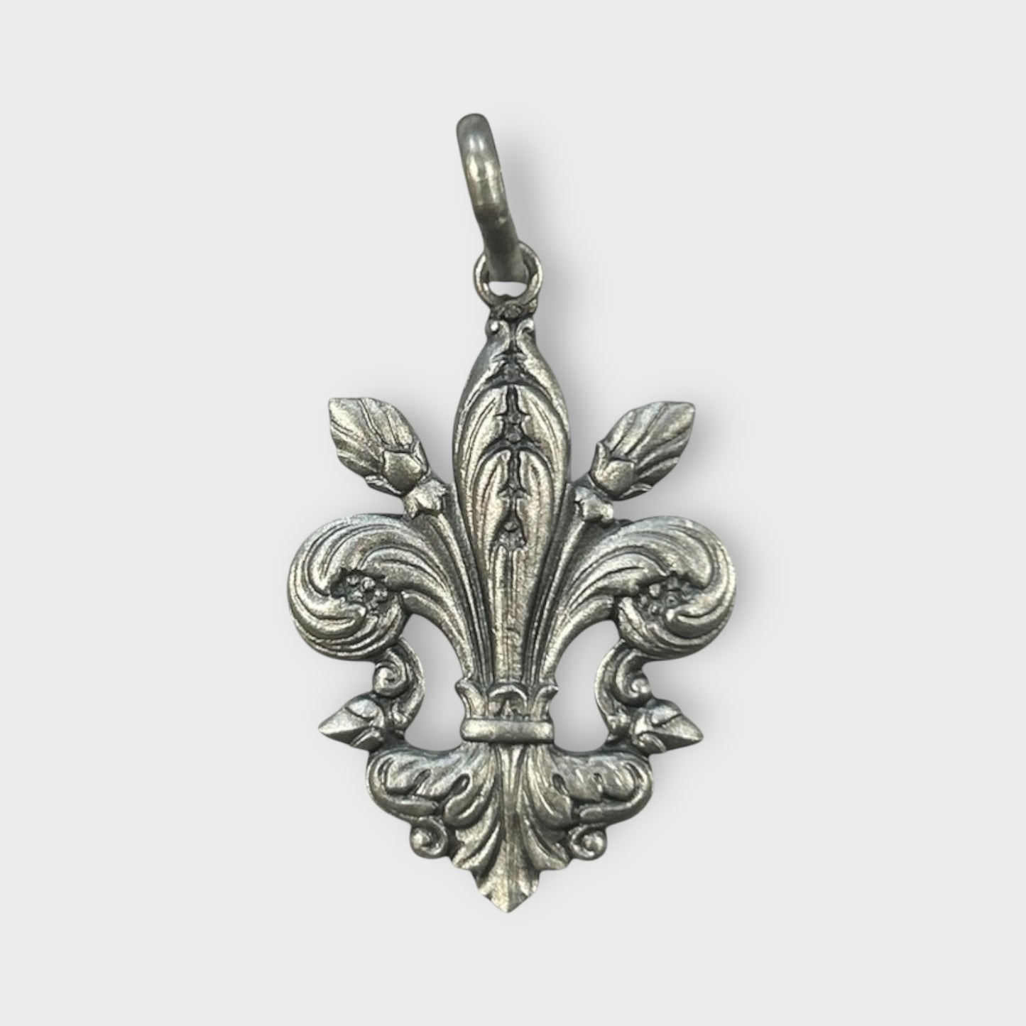 Pendant / Fleur de Lis / Sword Lily / 925 Sterling Silver
