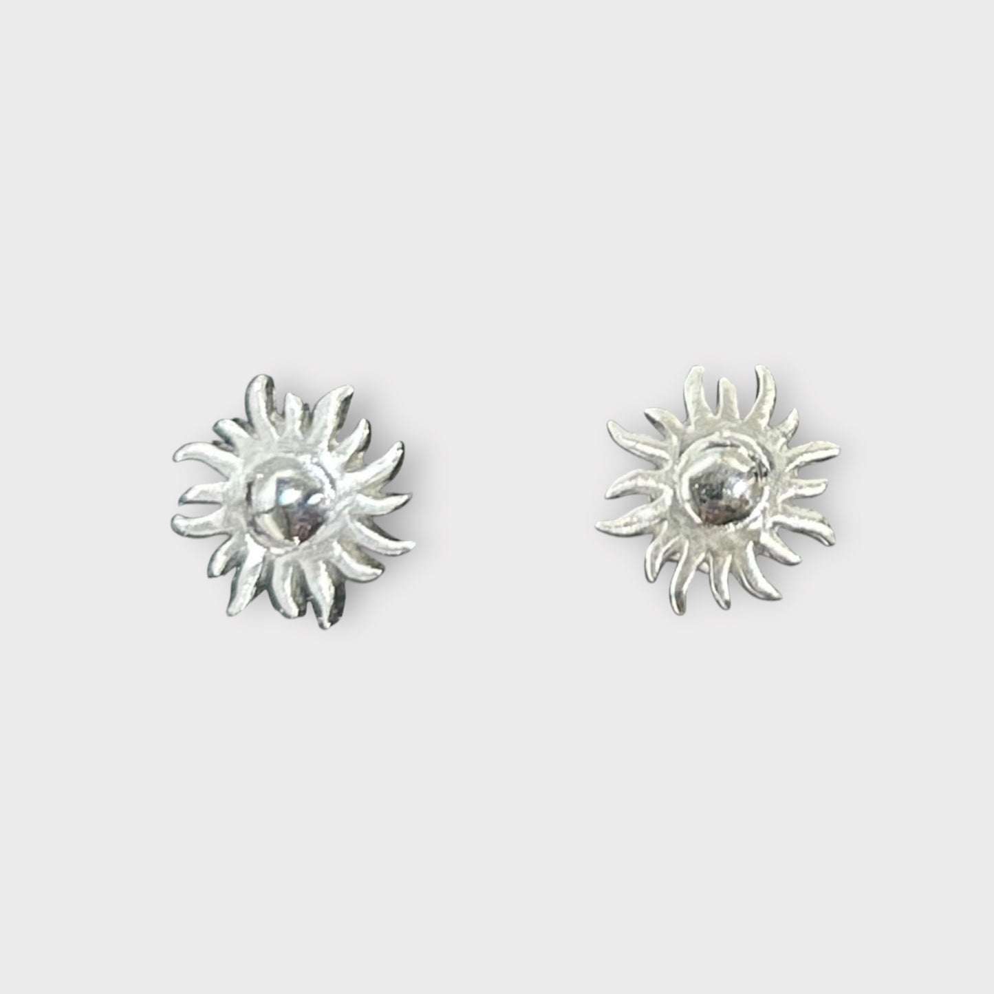 Earrings / Studs / Sun / 925 Sterling Silver