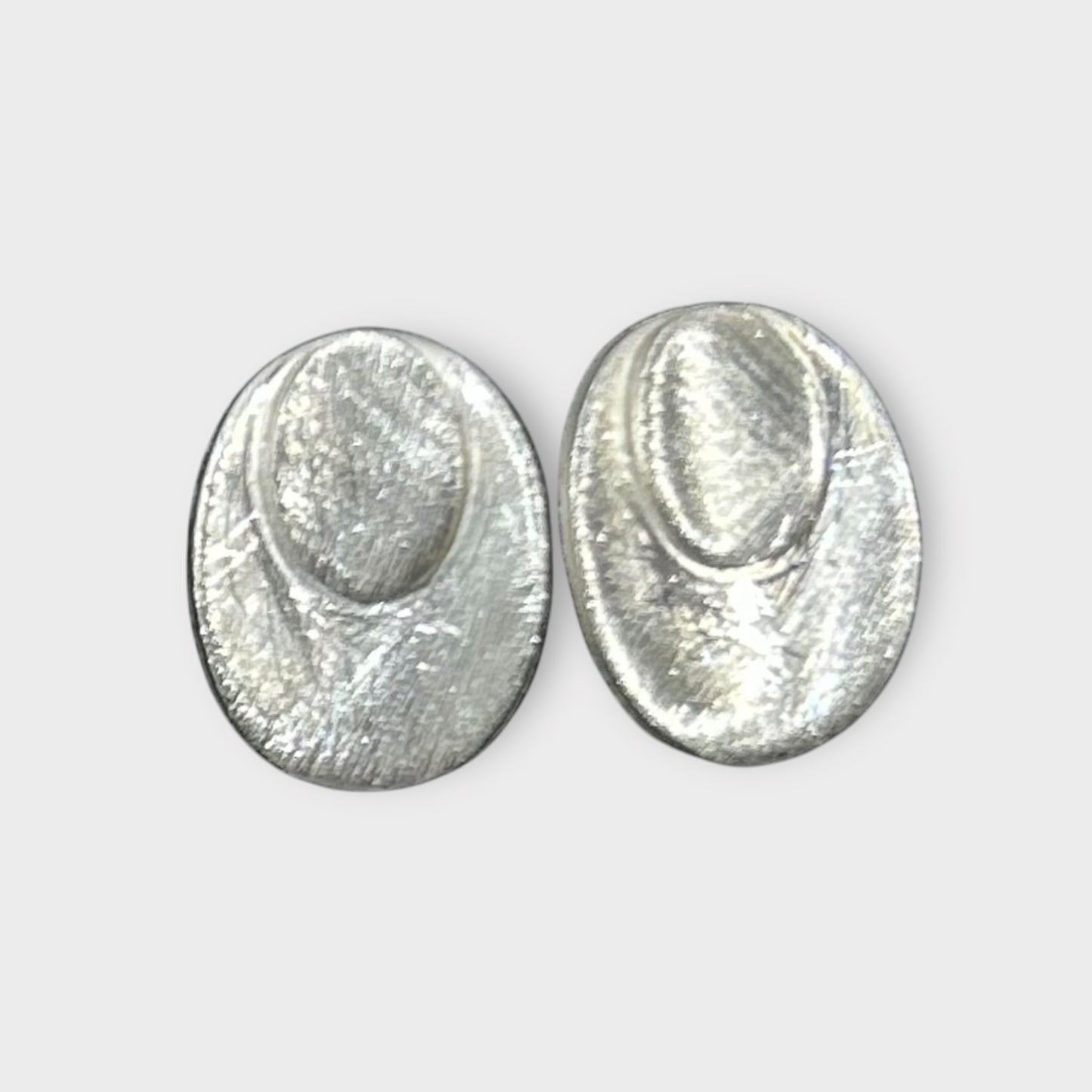 Earrings / Studs / Oval / 925 Sterling Silver