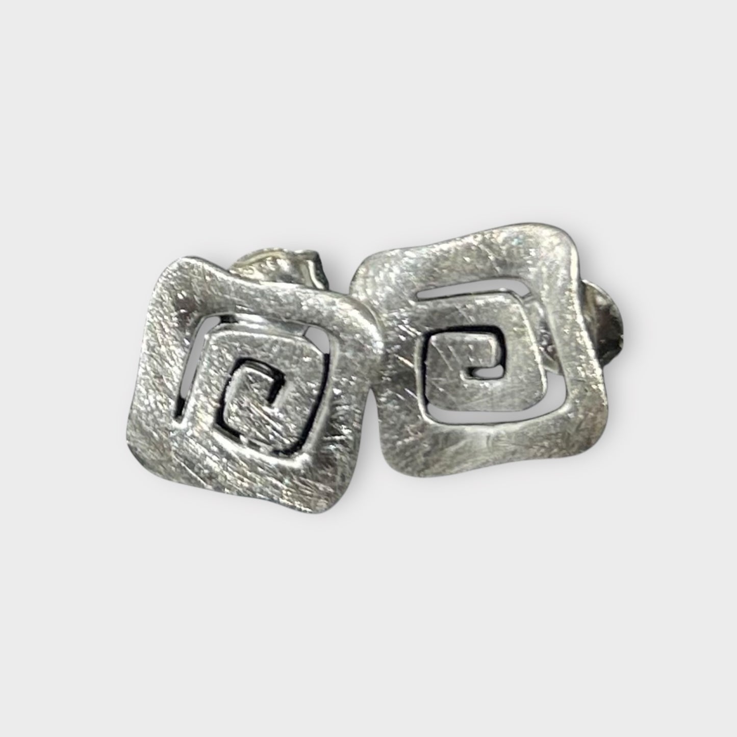 Earrings / Studs / Square / Spiral / 925 Sterling Silver