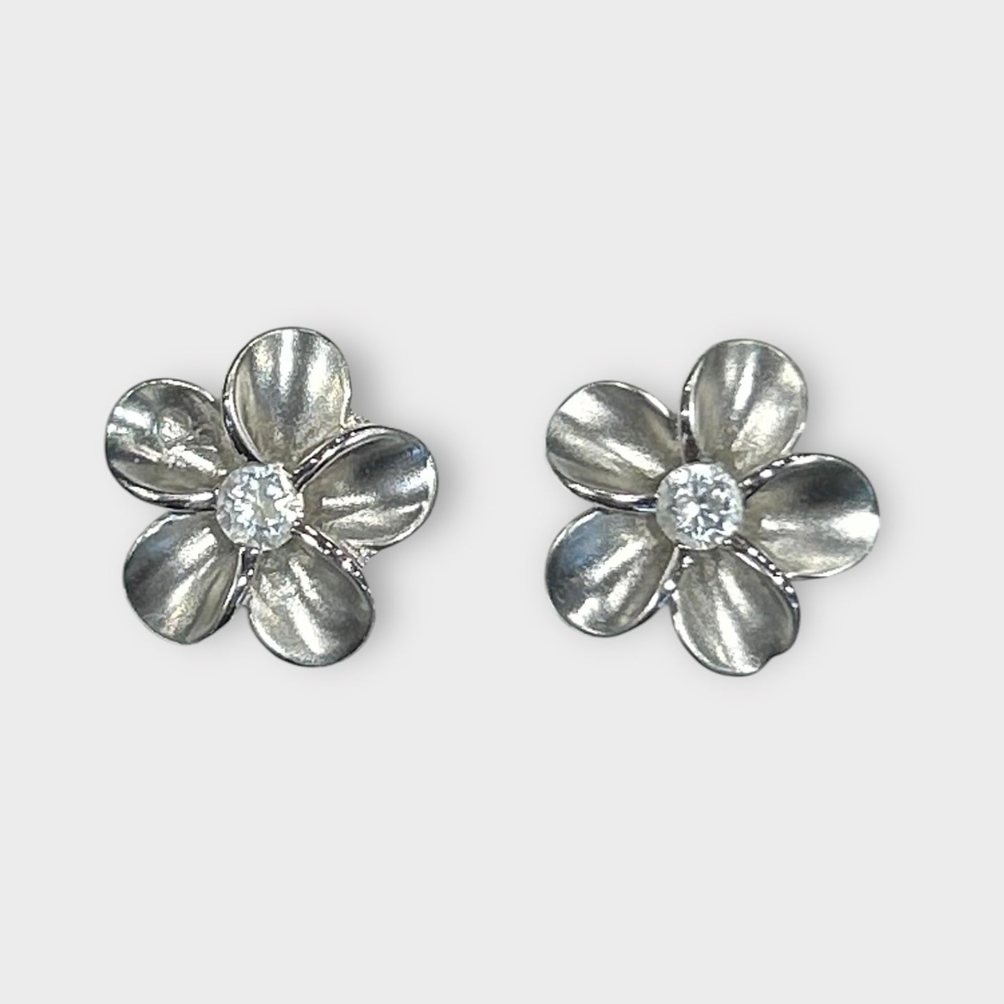 Earrings / Studs / Flower / Zirconia / 925 Sterling Silver