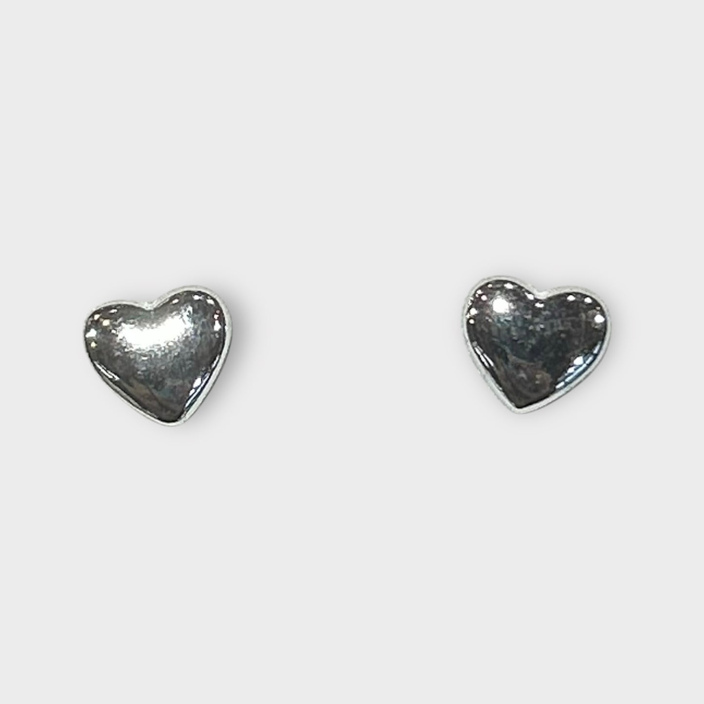 Earrings / Studs / Heart / 925 Sterling Silver