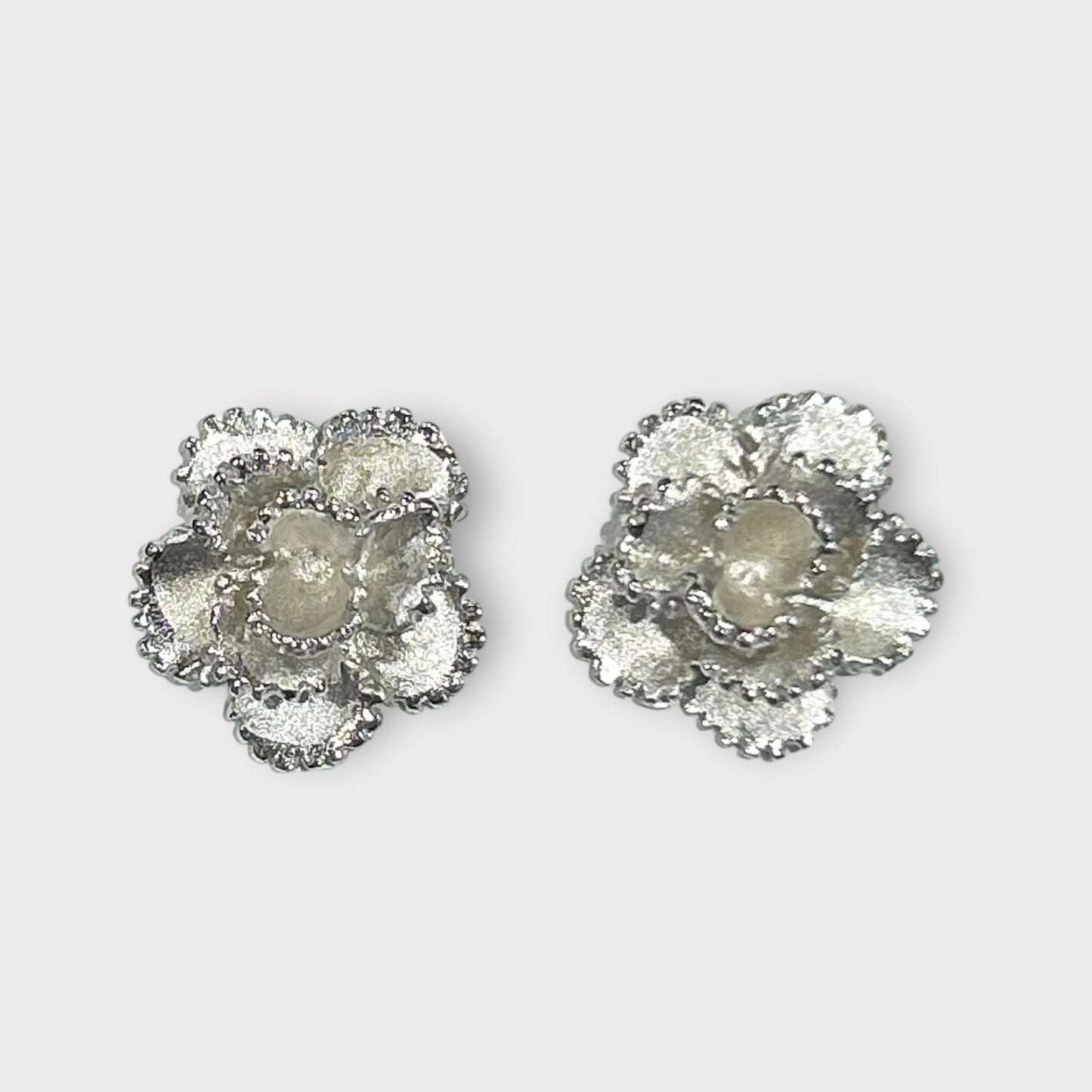 Earrings / Studs / Flower / 925 Sterling Silver