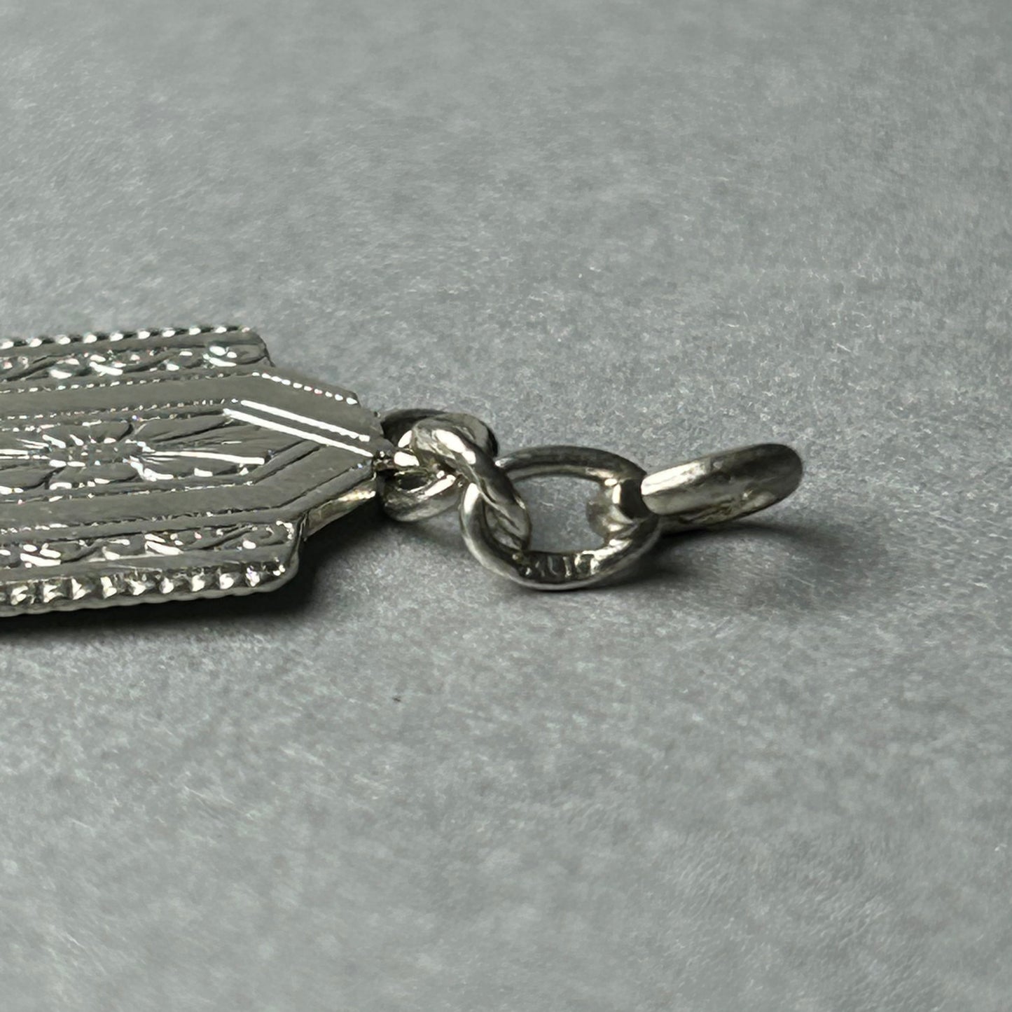Anhänger im Art-Déco-Stil aus Silber 800