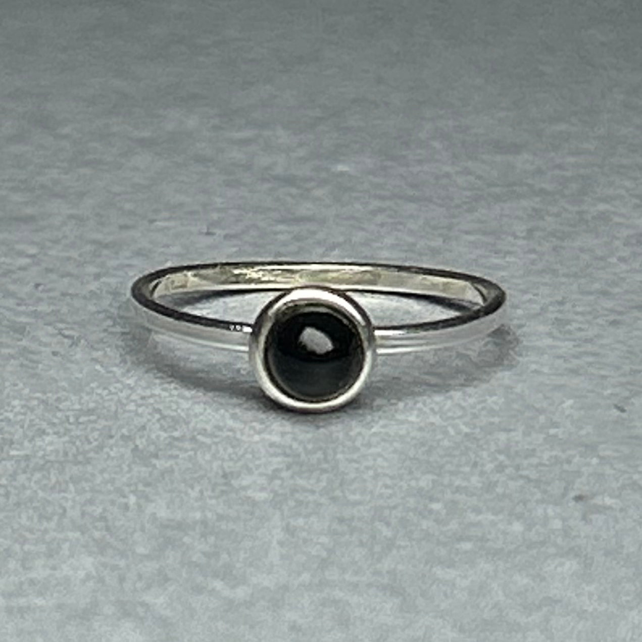 Ring aus 835 Silber mit Onyx