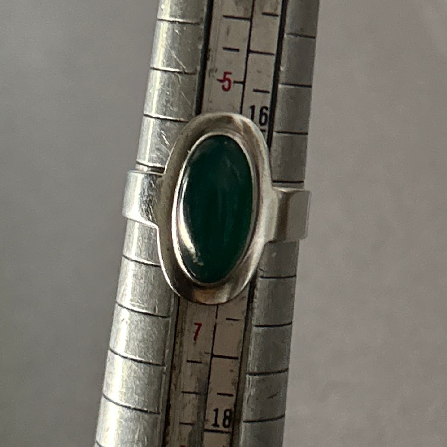 Ring aus 925 Silber mit natürlichem Chrysopras