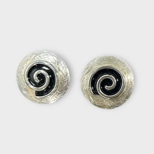 Earrings / Studs / Round / 925 Sterling Silver