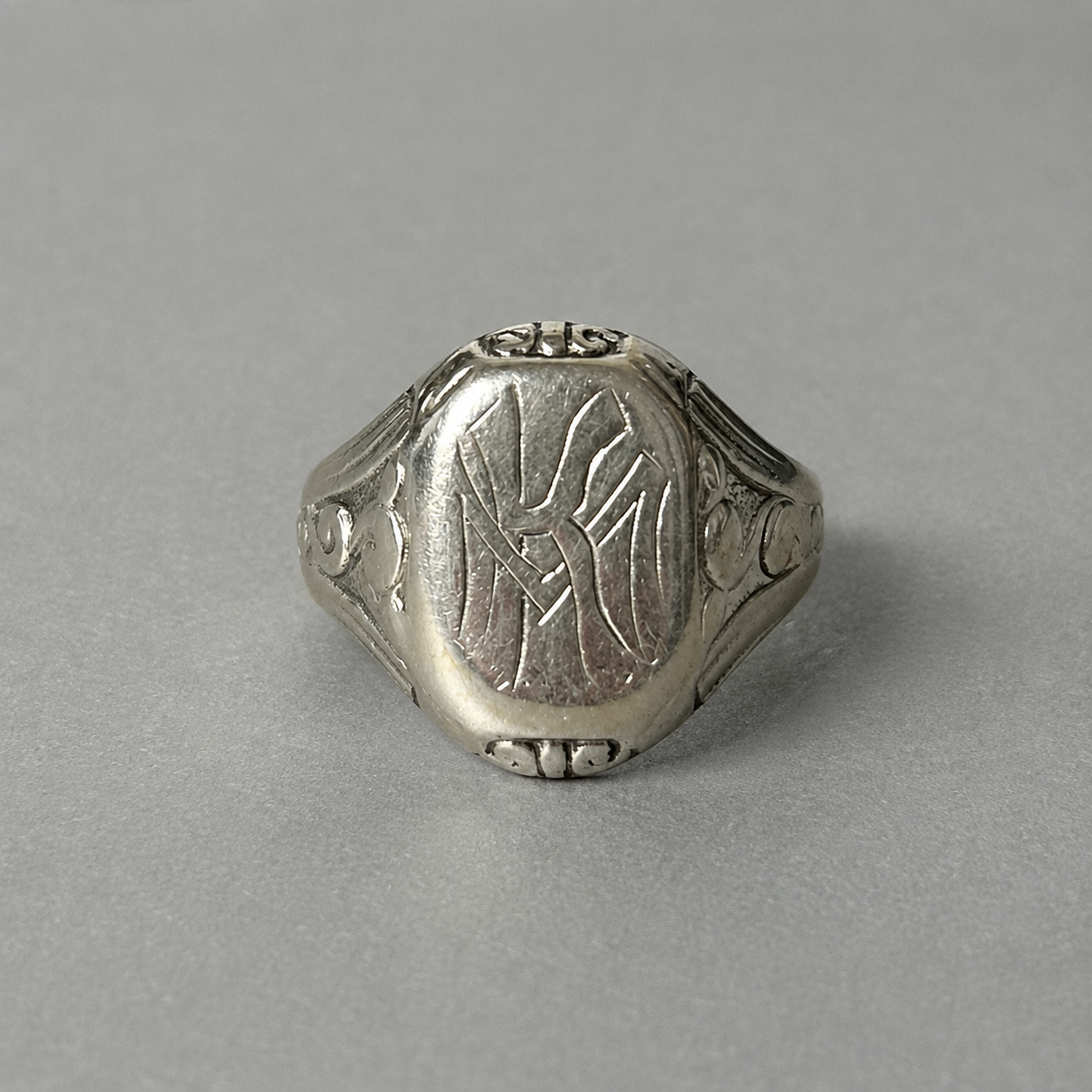 Siegelring aus 800 Silber Initialien K & M