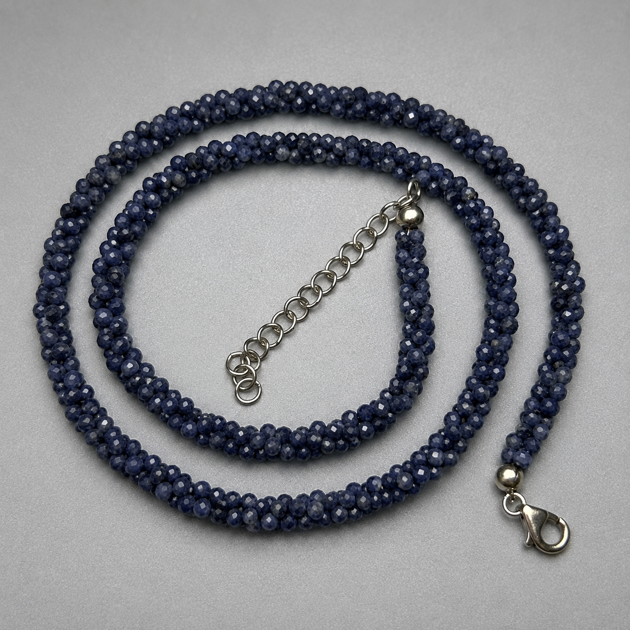 Edelsteinkette aus 925 Silber mit Saphiren