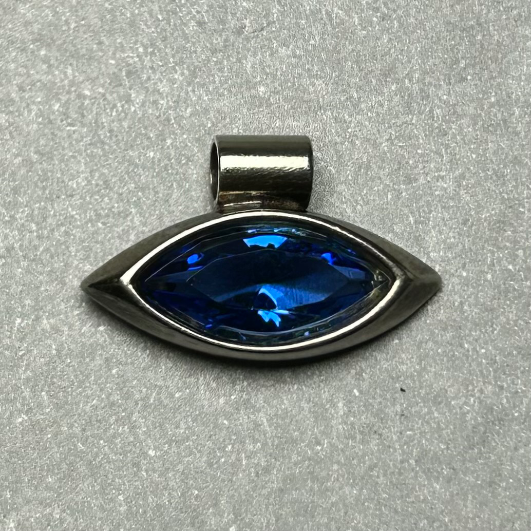 Anhänger mit Saphir aus 925 Silber