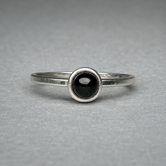 Ring aus 835 Silber mit Onyx