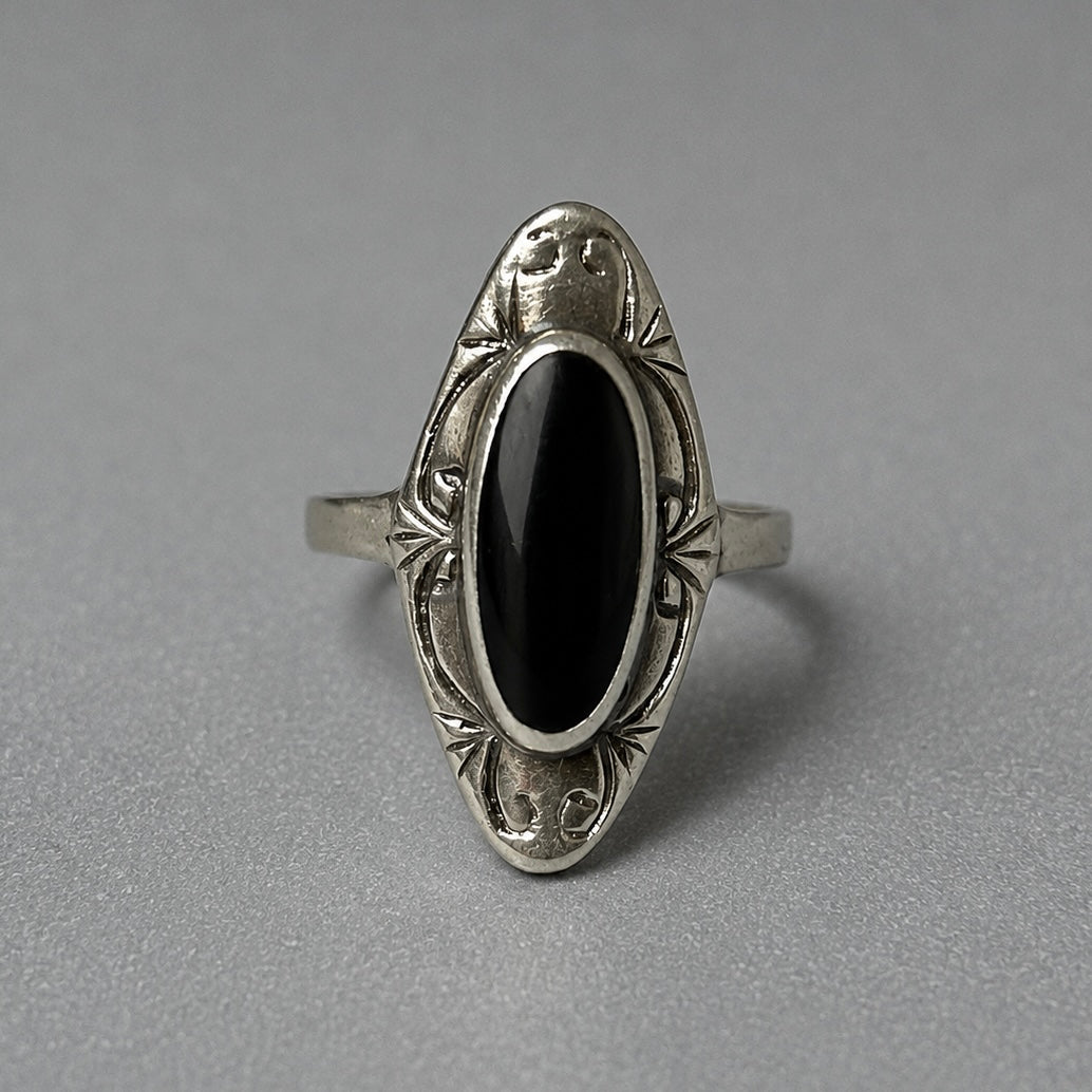 Ring aus 925 Silber mit Onyx