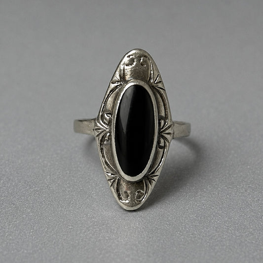 Ring aus 925 Silber mit Onyx