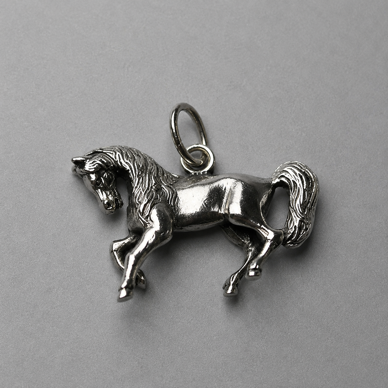 Pferde-Anhänger aus massivem 835 Silber