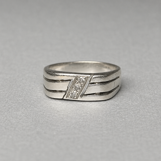 Ring aus 925 Silber mit Zirkonia