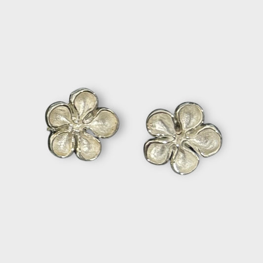 Earrings / Studs / Flower / 925 Sterling Silver