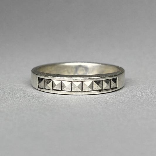 Ring mit Nieten aus 925 Silber