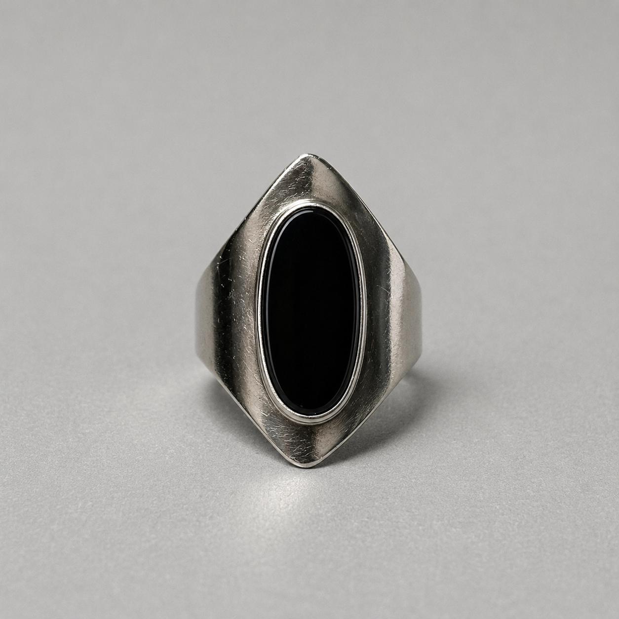 Ring aus 925 Silber mit Onyx