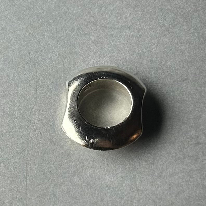 Ring aus 925 Silber – Modernes Design
