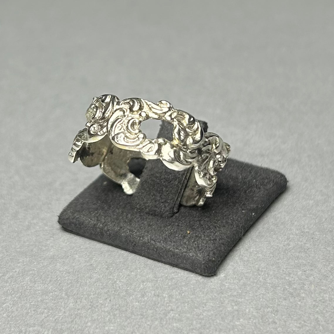 Ring mit Ornament 925 Silber mit floralem Muster