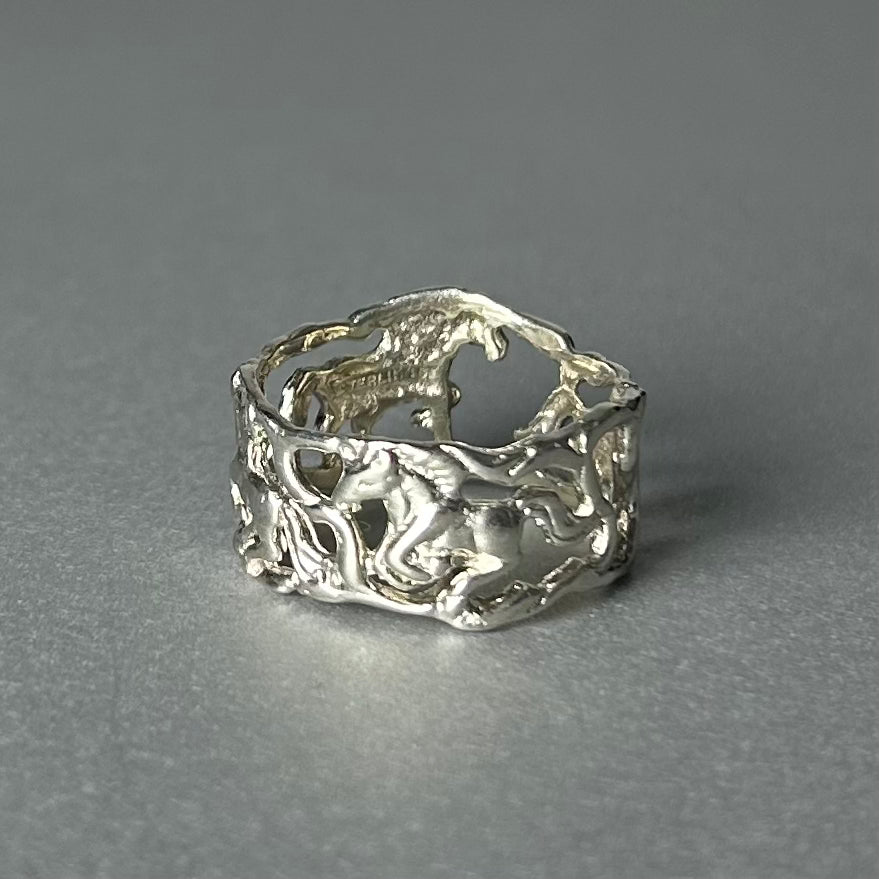 Ring mit Pferden aus 925 Sterling Silber