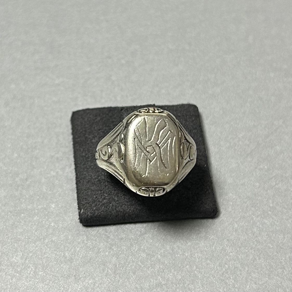 Siegelring aus 800 Silber Initialien K & M