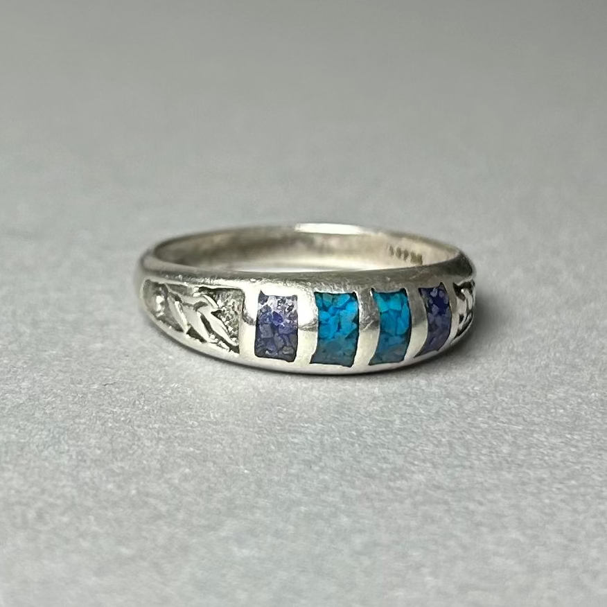 Ring aus 925 Silber mit Türkis- und Lapislazuli-Intarsien