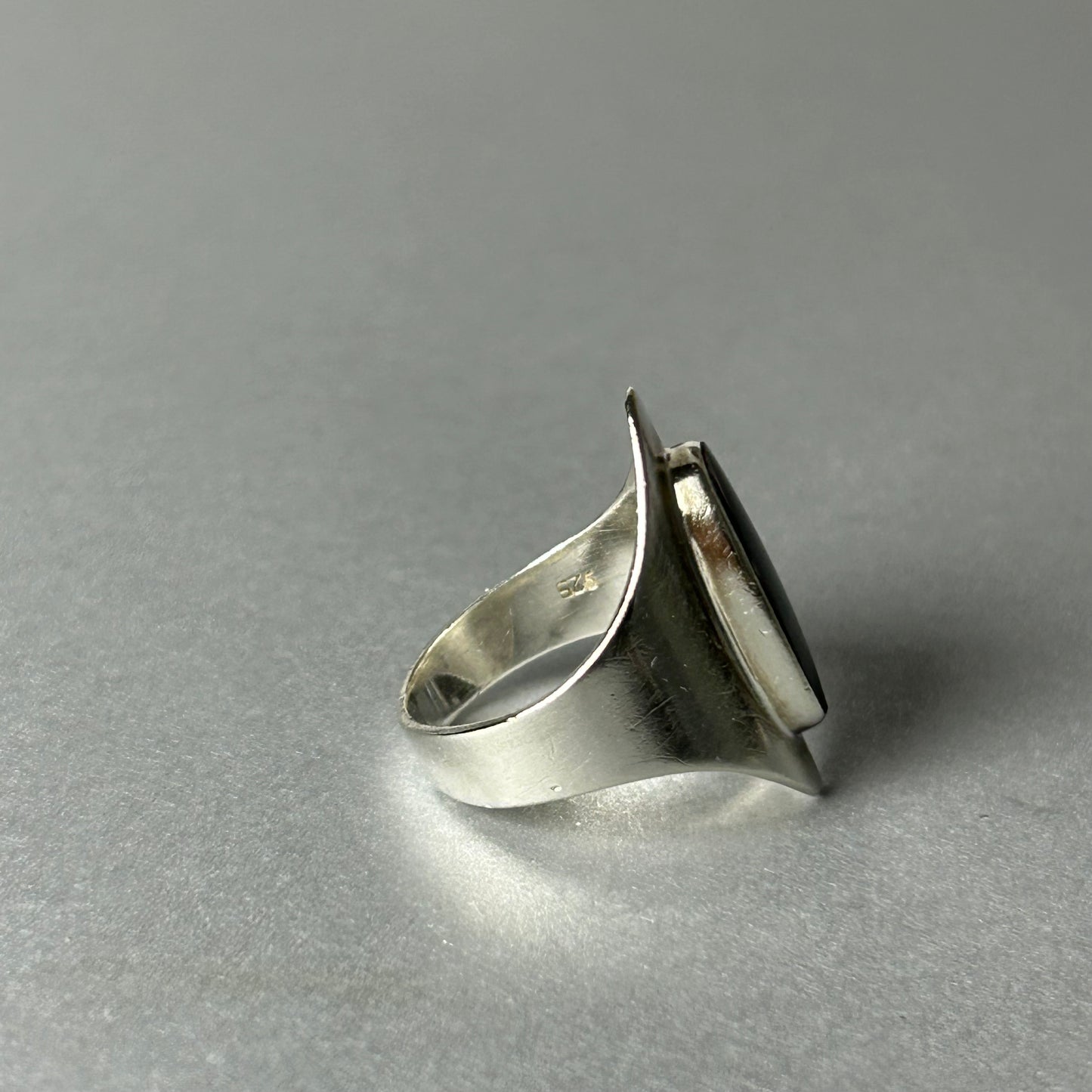 Ring aus 925 Silber mit Onyx