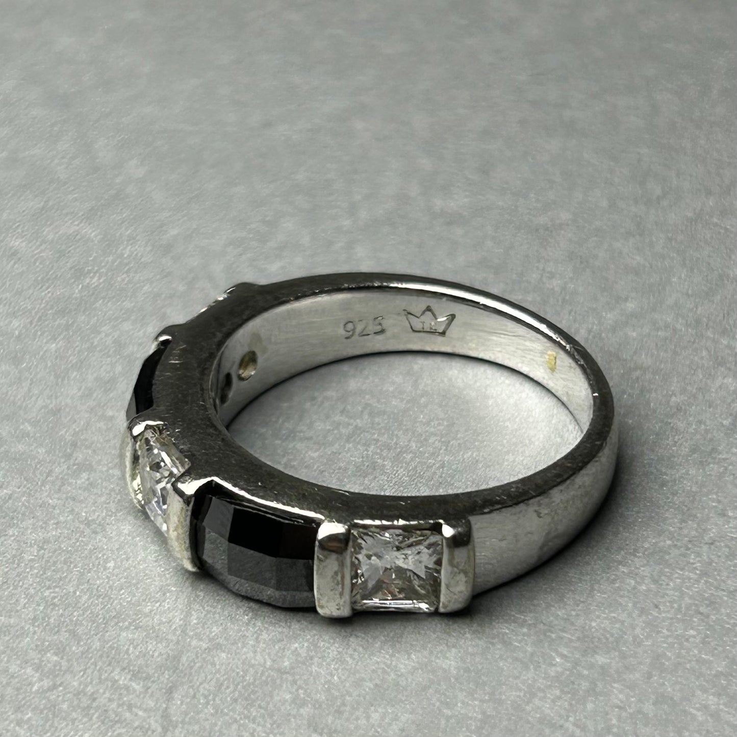 Ring aus 925 Silber mit Onyx