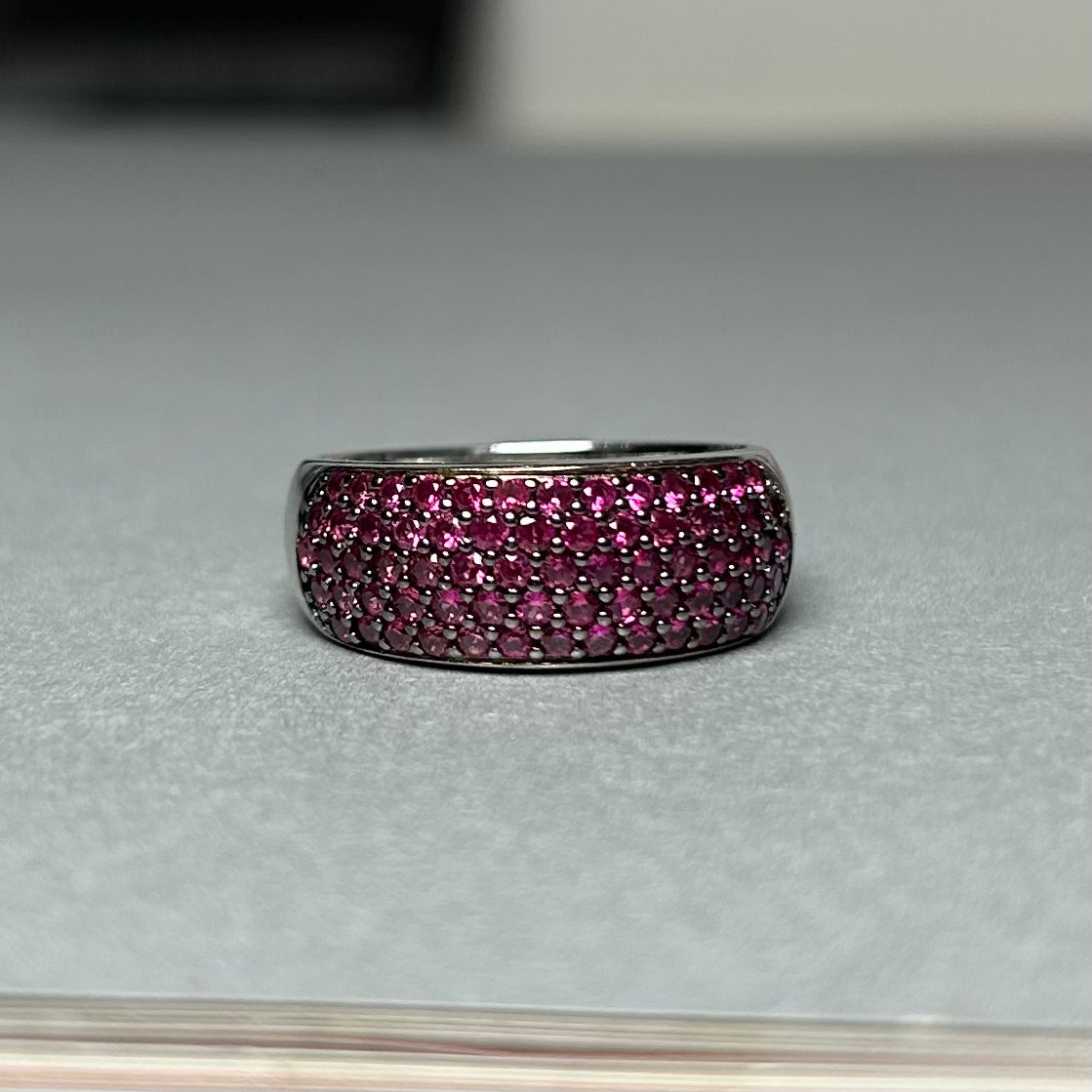 Ring aus 925 Silber mit pinken Zirkonia