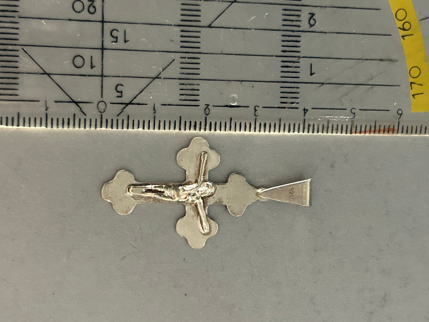 Kreuzanhänger aus 925 Silber mit Christus