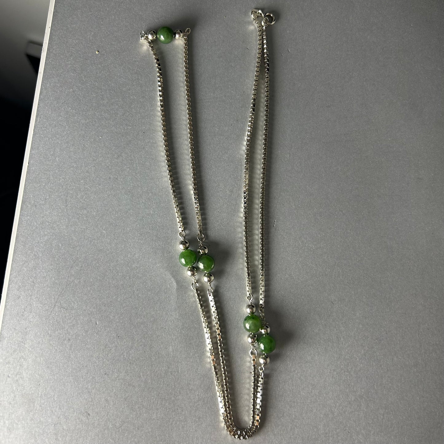 Halskette aus 835 Silber mit Jade