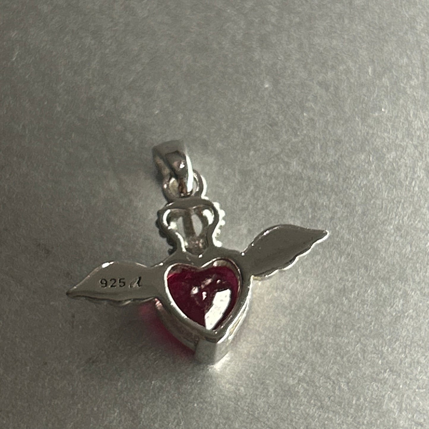 Anhänger „Flammendes Herz“ aus 925 Silber mit rotem Zirkonia