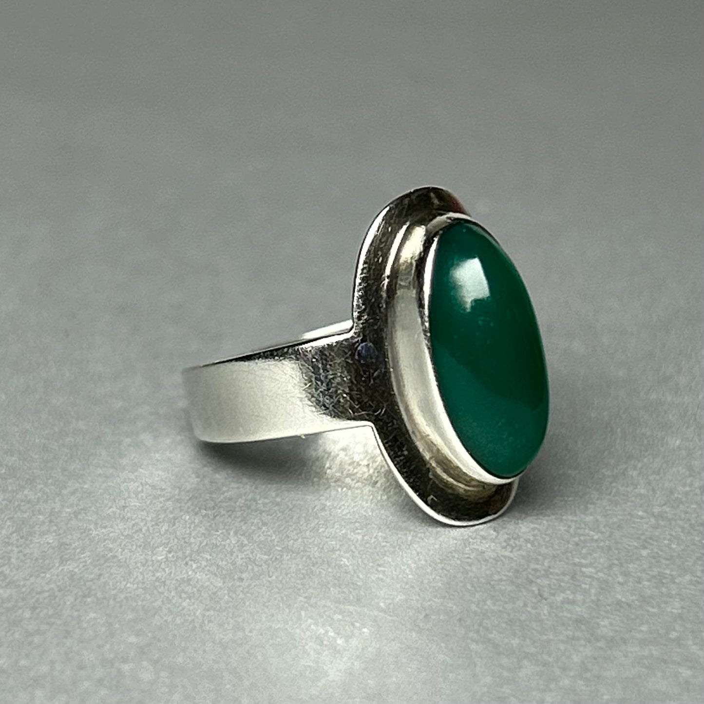 Ring aus 925 Silber mit natürlichem Chrysopras