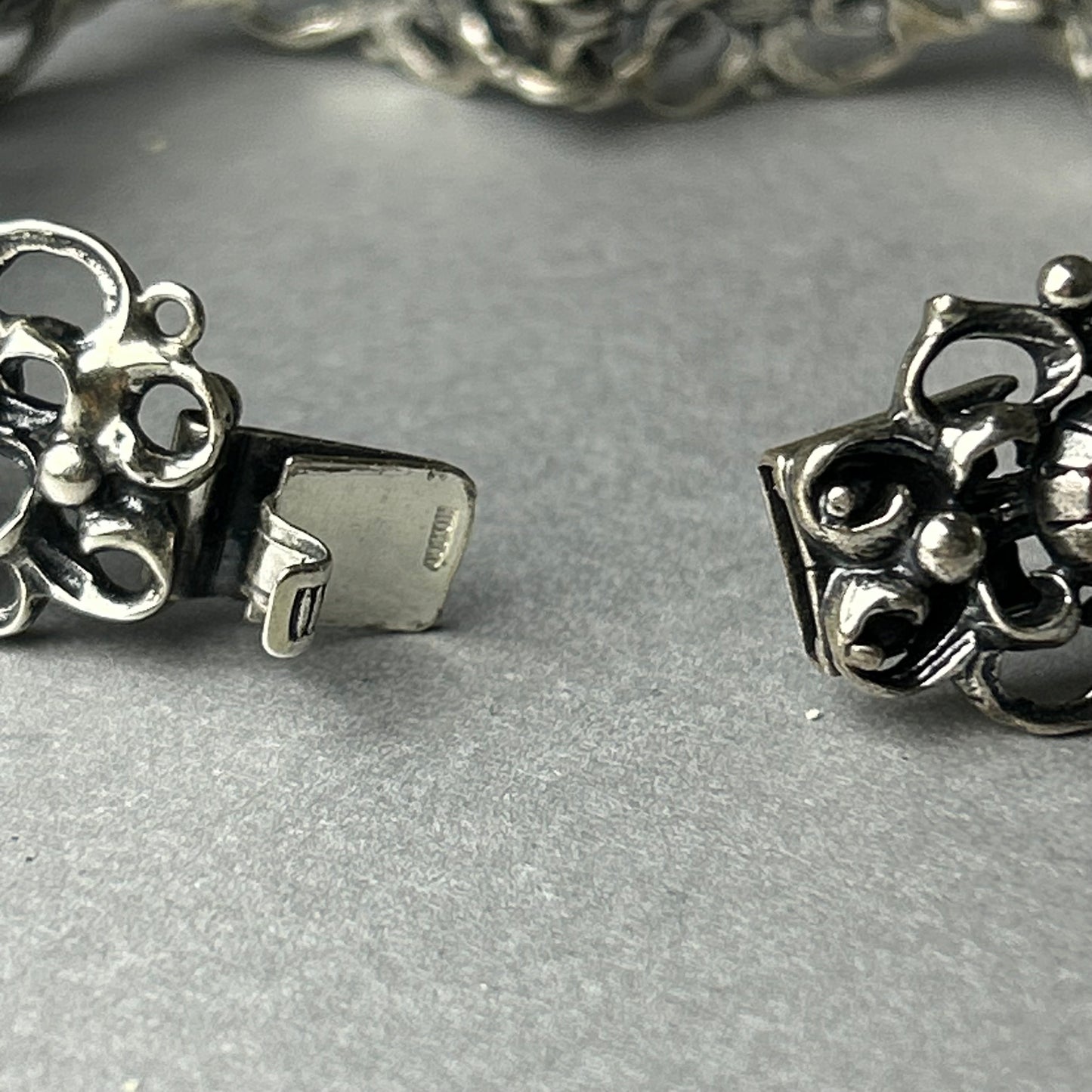 Armband mit Koralle aus 800 Silber
