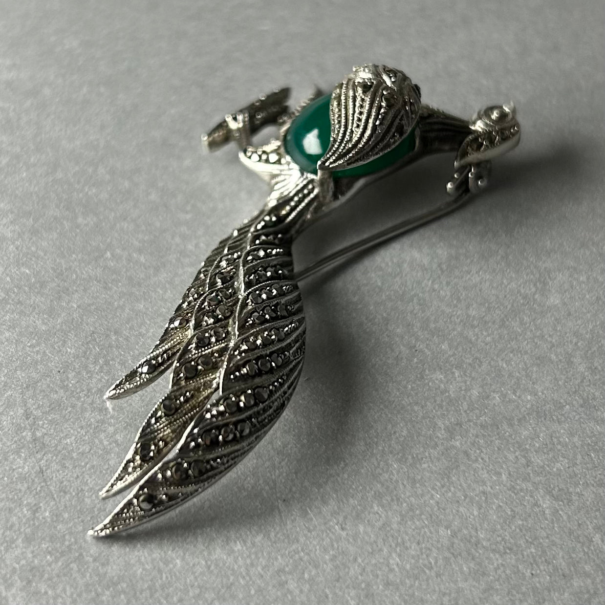 Brosche Vogel mit Chrysopras aus 800 Silber