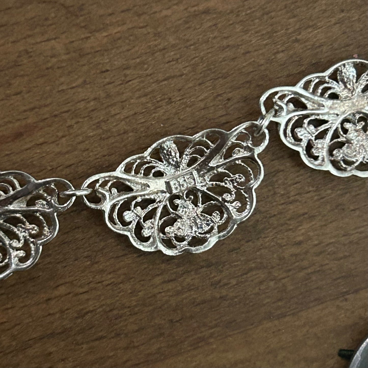 Florale filigrane Halskette aus 835 Silber